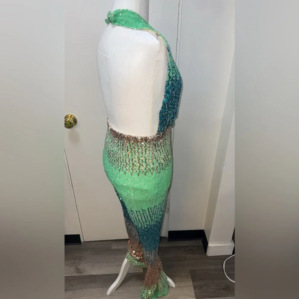 Ombre Sequin Halter Neck Flared Jumpsuit - Picture 3 of 3
